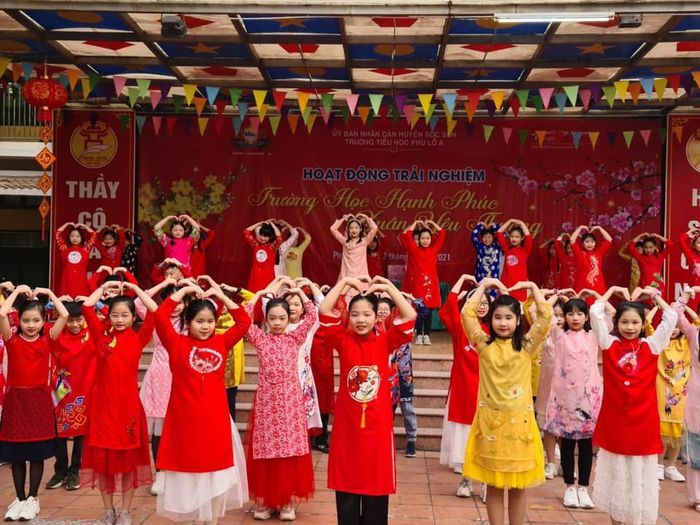 Phù Lỗ A Primary School image 2