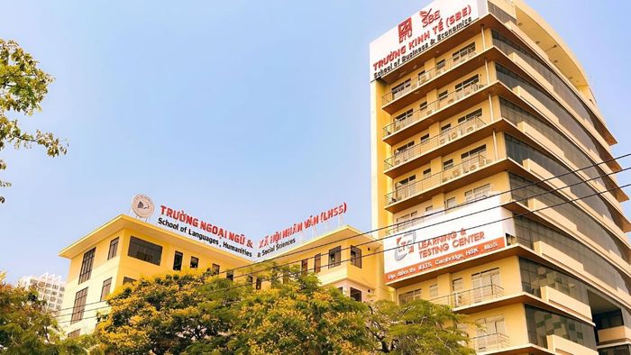 Mức học phí tại Đại học Duy Tân cho năm học 2023 - 2024 được đánh giá là khá hợp lý.