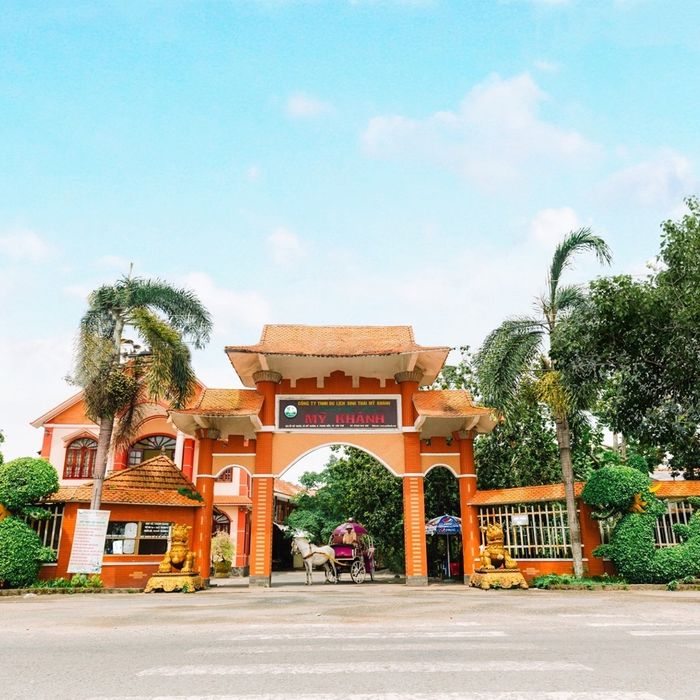 My Khanh Tourist Village Image 2