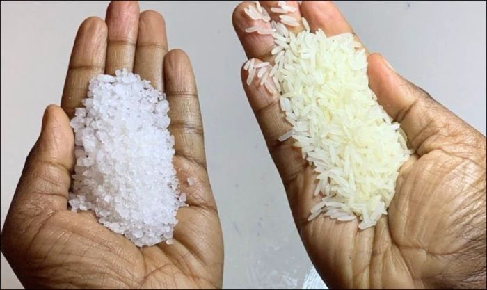 Sau khi cúng muối gạo Thần Tài xong thì làm gì? Thứ tự rải muối gạo không quá quan trọng.