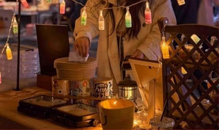 Trang trí gian hàng Tết bằng đèn LED