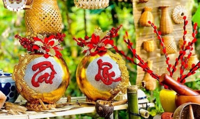 Trang trí dừa Tết dát vàng kèm kim tuyến