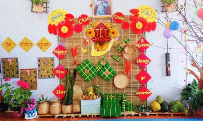 Trang trí Tết mầm non 2025 với mành tre