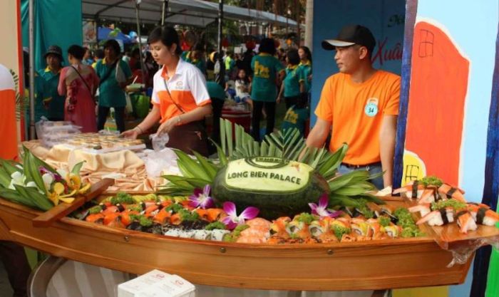 Cách trang trí gian hàng ẩm thực ngày Tết