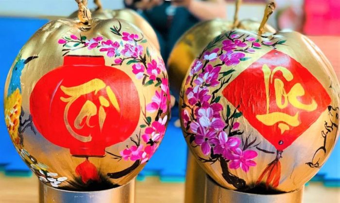 Trang trí dừa Tết với chữ Phúc - Lộc - Thọ