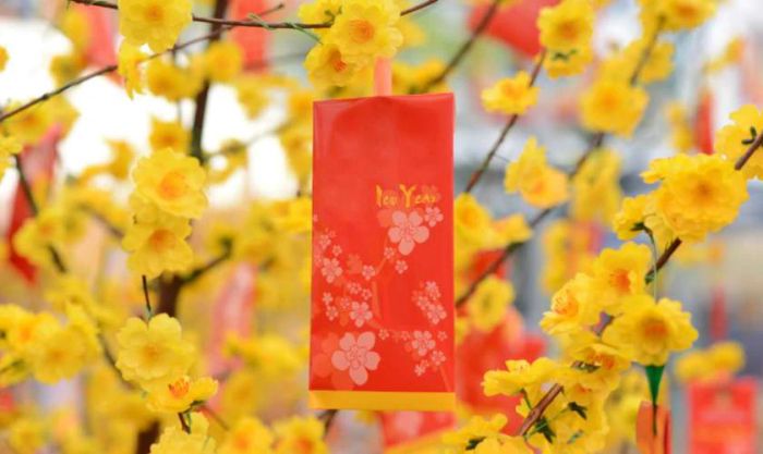 Trang trí Tết mầm non 2025 với bao lì xì