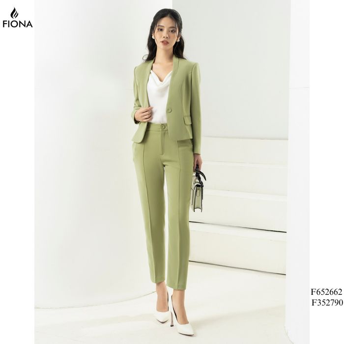 FIONA Fashion Image 2