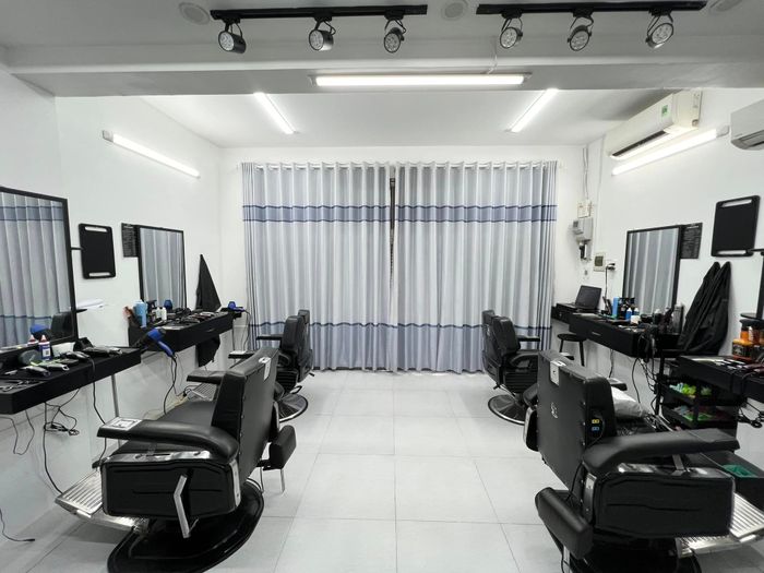 1990s Barber shop image 1