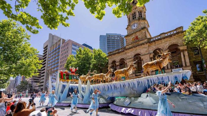 Australia's weather in December sees a slight rise in temperature, making it ideal for outdoor activities.