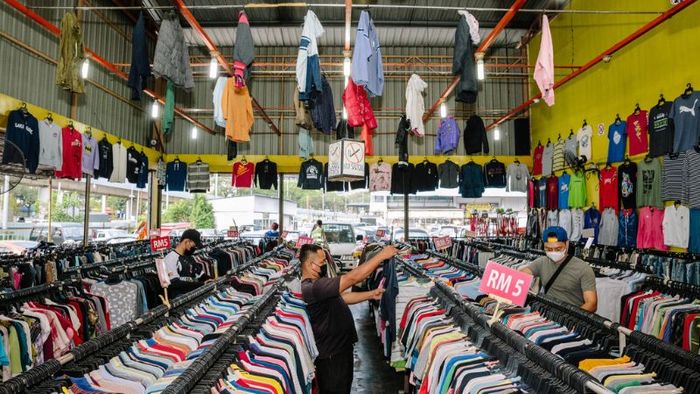 Clothing Shopping as Souvenirs in Malaysia