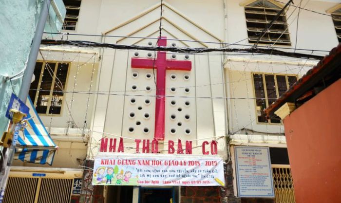 Nhà thờ Bàn Cờ - Địa điểm trang trí Noel đẹp tại Quận 3