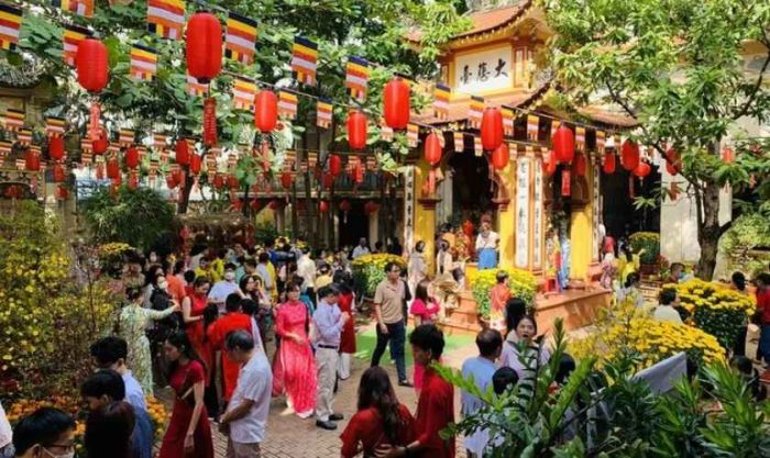 Đi lễ chùa