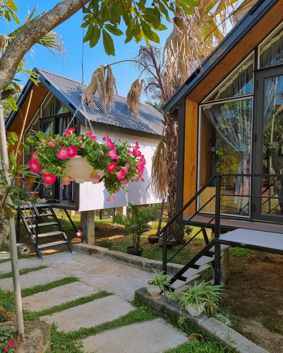 Stream House - Riverside Retreat Image 2
