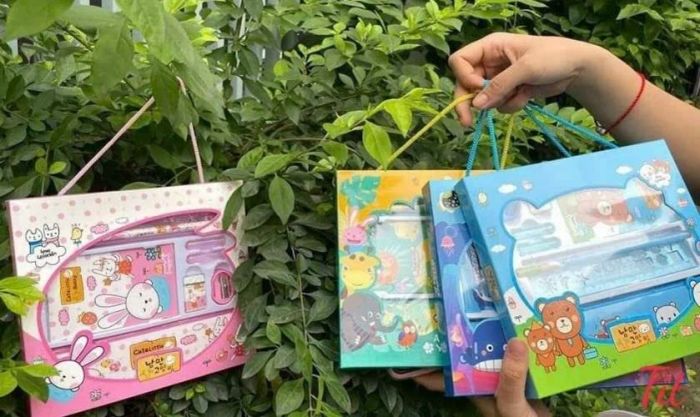 Bộ dụng cụ học tập dành cho bé 10 tuổi