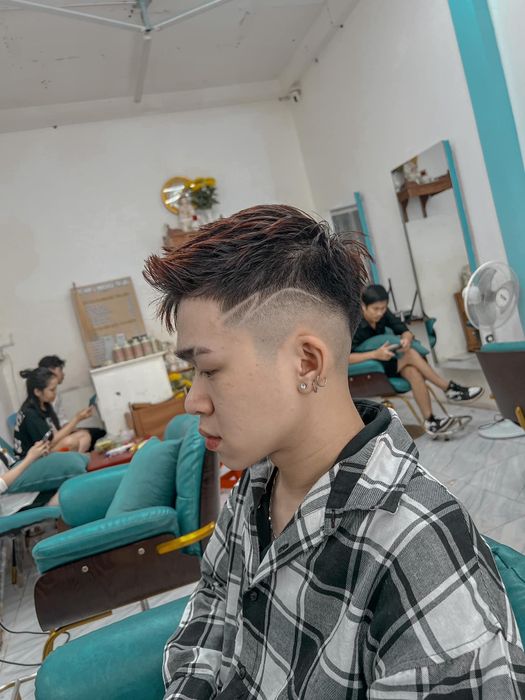 1995 HairSalon-Long Xuyên image 1