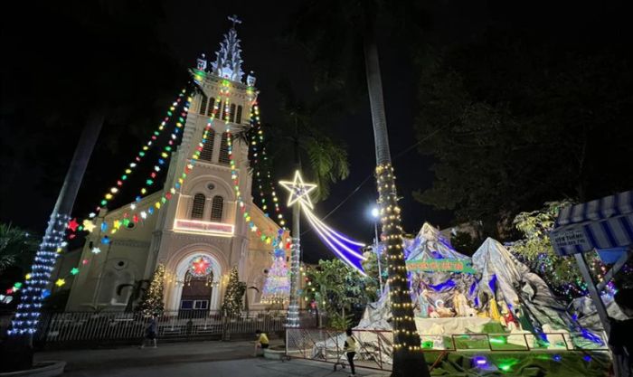 Nhà thờ Chợ Quán - Địa điểm trang trí Noel đẹp mắt