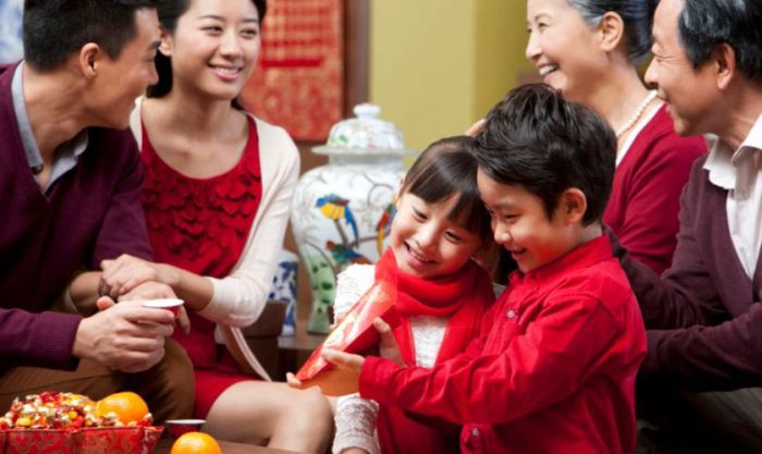 Chúc Tết cô chú - Gắn kết tình cảm trong gia đình lớn