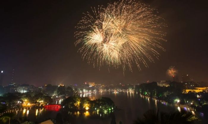 Hình ảnh pháo hoa rực sáng chào đón năm mới