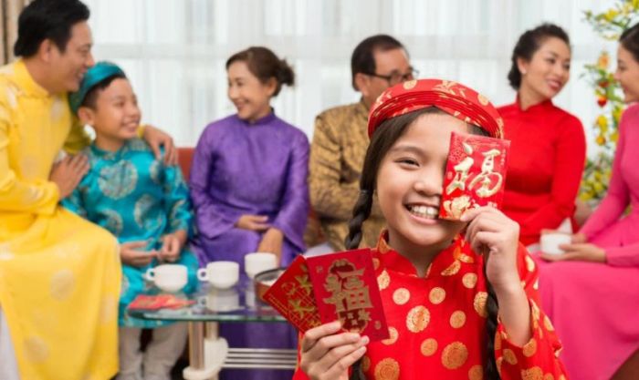 Con cháu vui mừng gửi lời chúc Tết đến cô chú nhân dịp xuân Ất Tỵ