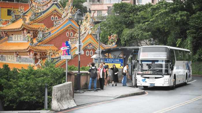 Traveling to the ancient village of Jiufen in Taiwan by bus