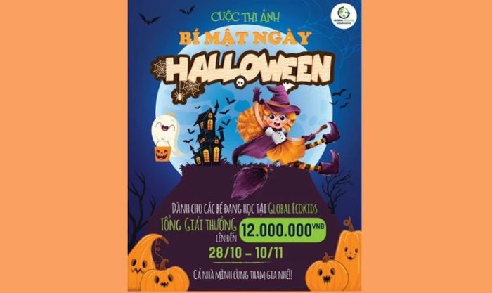 Poster Halloween với những chiếc răng nanh đáng sợ