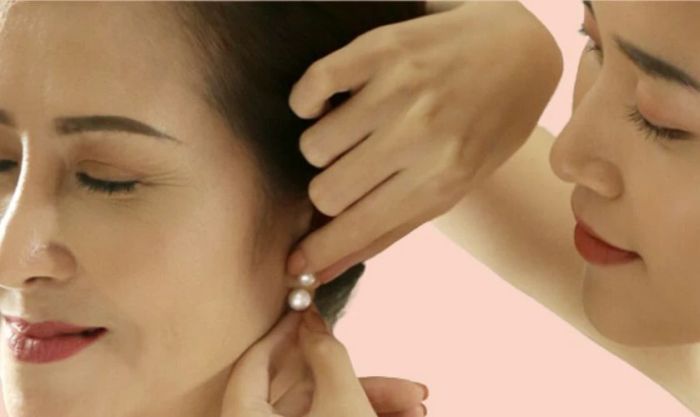 Tặng trang sức cho mẹ chồng nhân ngày 20/10