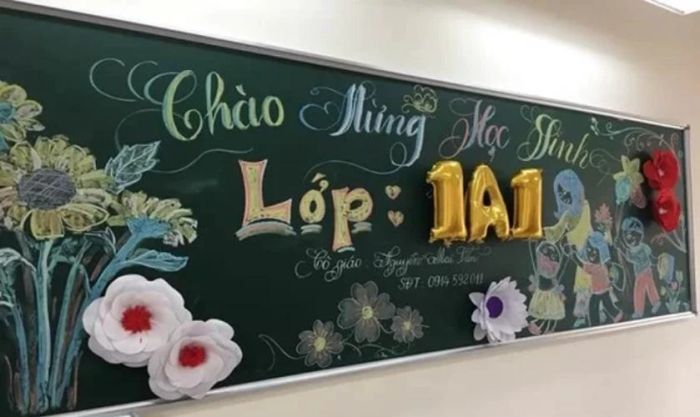 Mẫu trang trí bảng lớp 20/11 bằng hình dán độc đáo và ấn tượng