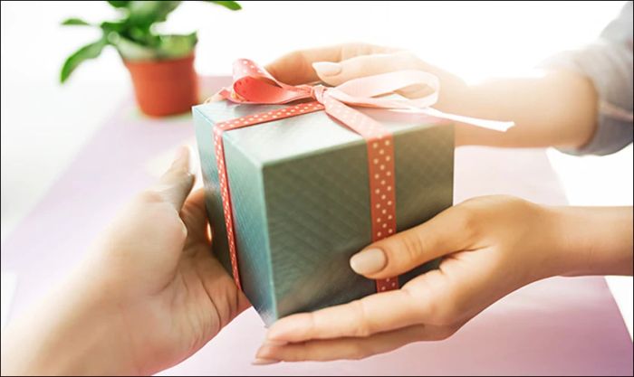 Bí quyết chọn quà tặng ý nghĩa cho giáo viên chủ nhiệm