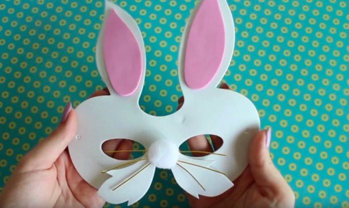 Hướng dẫn thực hiện mặt nạ Halloween từ hộp xốp