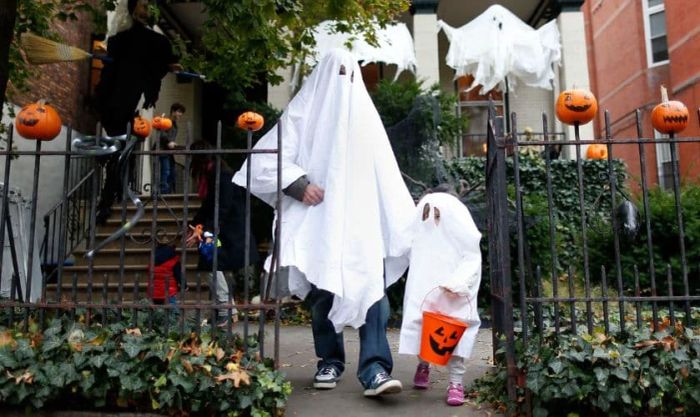 Trick Or Treating Halloween là gì?