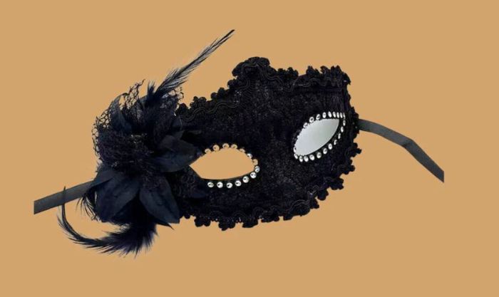Hướng dẫn làm mặt nạ Halloween đẹp mắt từ ren
