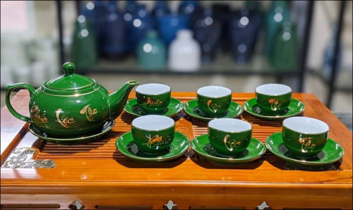 Gợi ý tặng bộ ấm chén trà cho giáo viên chủ nhiệm về hưu