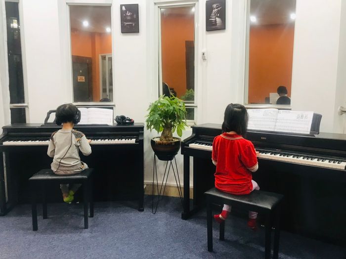 D&T Music - Music Center Image 1 captures the vibrant, welcoming space where students of all ages can come together to learn piano in an engaging and enjoyable way.