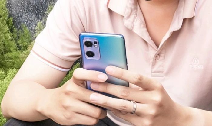 OPPO Reno7 5G - Điện thoại chụp ảnh đẹp phân khúc tầm trung