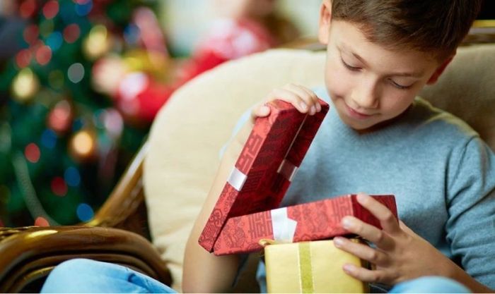 Kinh nghiệm chọn quà 1/6 ý nghĩa dành cho bé trai
