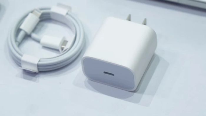 Củ và cáp sạc nhanh