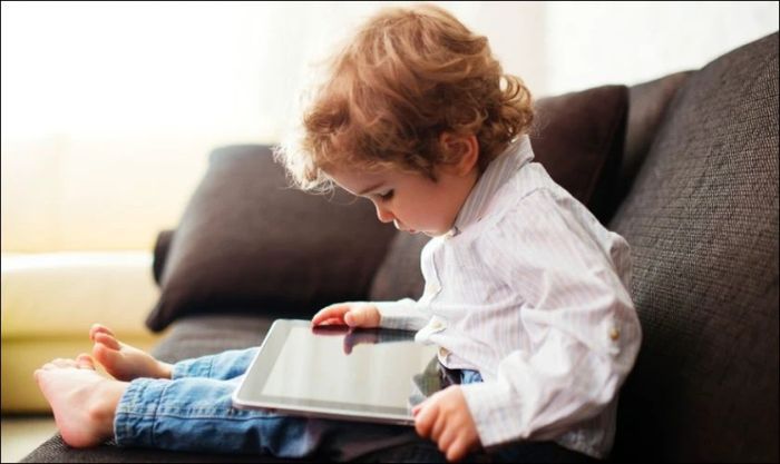 iPad - Món quà 1/6 hữu ích và thiết thực dành cho bé trai