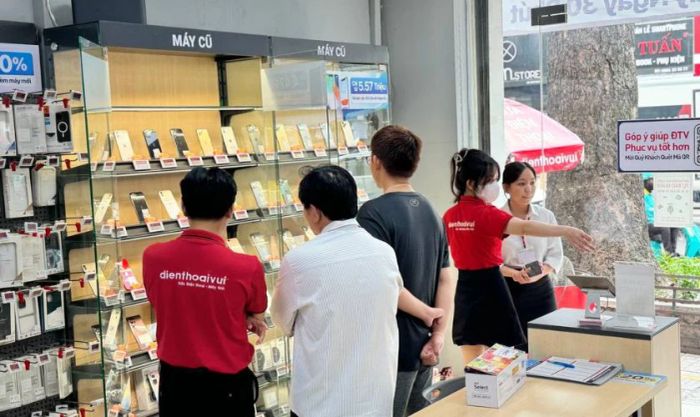Mua đồ công nghệ làm quà tặng người yêu tại Mytour