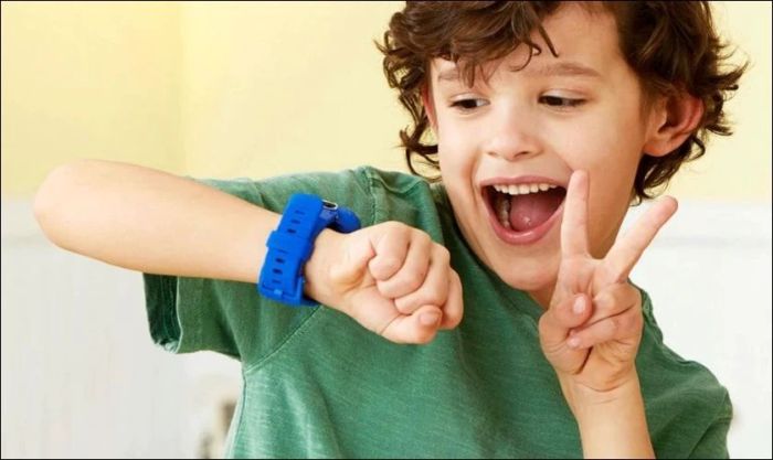 Đồng hồ điện tử đeo tay - Món quà 1/6 năng động cho bé trai