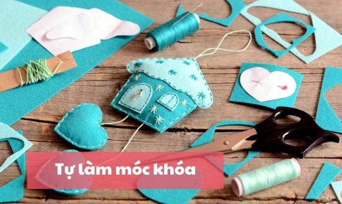 Tự tay làm móc khóa bằng vải nỉ đáng yêu