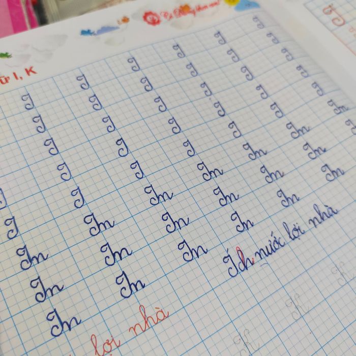 Teacher Dương’s Handwriting School Image 2
