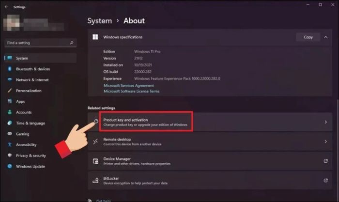 Nhấp vào dòng Product key and activation