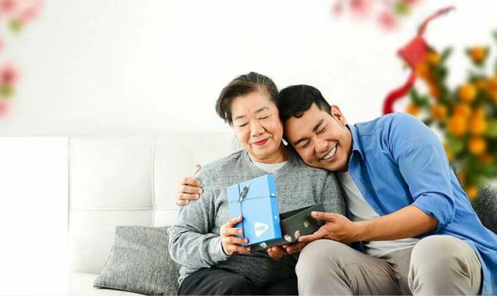 Quà tặng 8/3 dành cho bà và mẹ