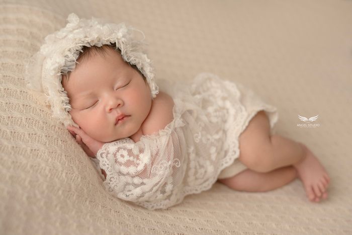Angel Studio Newborn Photo 2