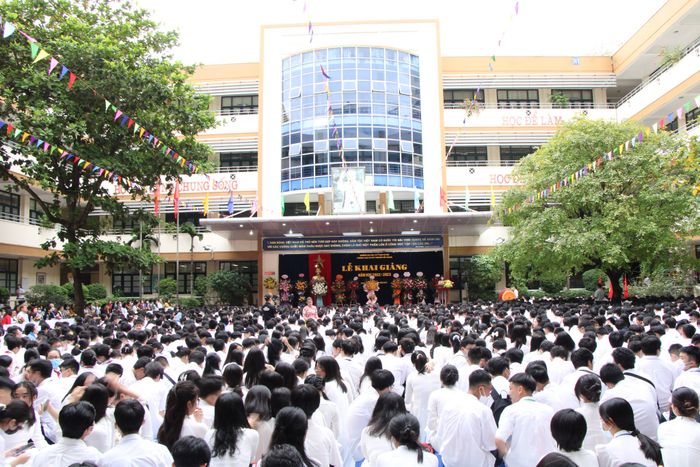 Nguyen Tat Thanh Middle and High School Image 2