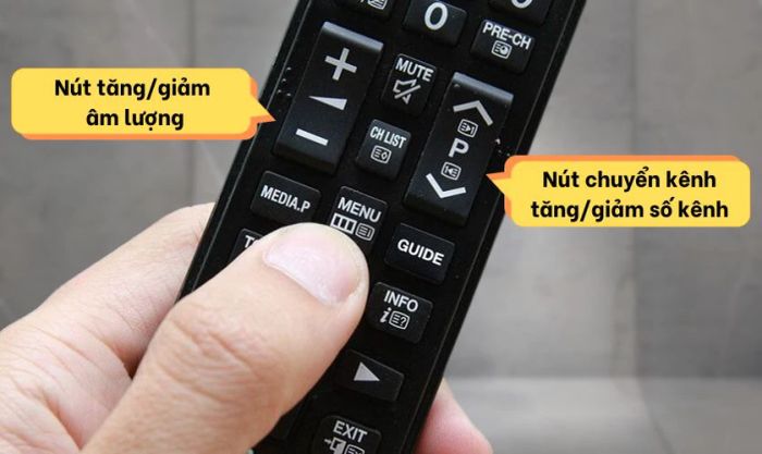 Cách bật tivi Samsung bằng remote