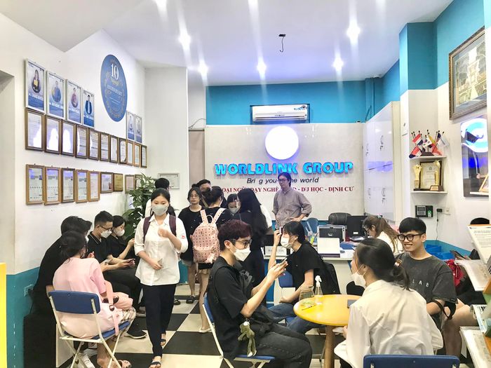 WorldLink Academy Image 2