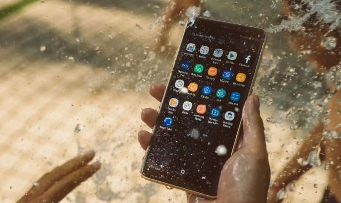 Nguyên nhân gây lỗi cảm biến độ ẩm ở cổng sạc Samsung