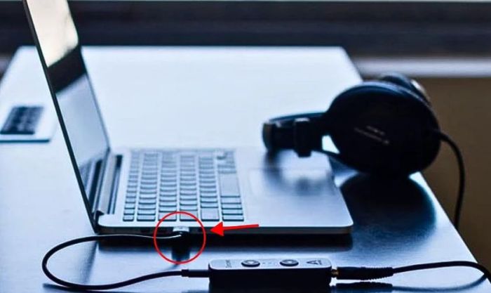 Phương pháp mở loa máy tính cơ bản