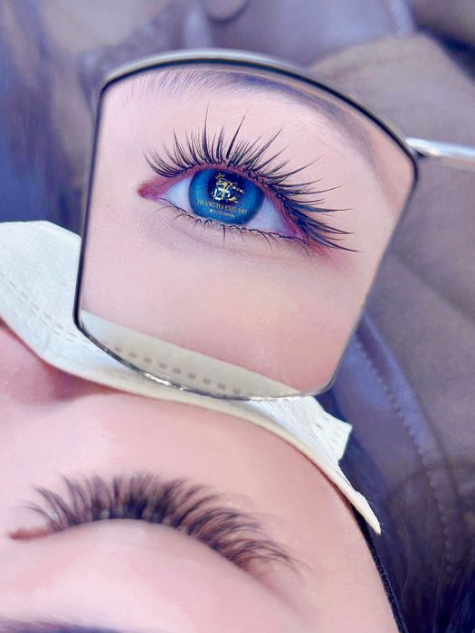 Trang Hà Eyelash Image 1
